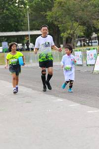 BIB: 883
                            <button type="button" onclick="openModal(3563419)" class="btn btn-primary btn-sm float-right btn-popup" data-toggle="modal" data-target=".modal-high-quality">
                        <i class="fas fa-shopping-cart"></i> Add to Cart
                    </button>
                                            <button type="button" onclick="isThisMe(3563419, true)" class="btn btn-success btn-sm float-right btn-popup btn-isme hidden" data-toggle="tooltip" data-placement="bottom" title="นี่คือรูปของคุณใช่ไหม คลิกที่นี่เพื่อเอาเข้าอัลบั้ม">
                        <i class="fas fa-plus"></i> Add to album
                    </button>
                    <button type="button" onclick="isThisMe(3563419, false)" class="btn btn-warning btn-sm float-right btn-popup btn-isnotme hidden">
                        <i class="fas fa-ban"></i> Remove from album
                    </button>